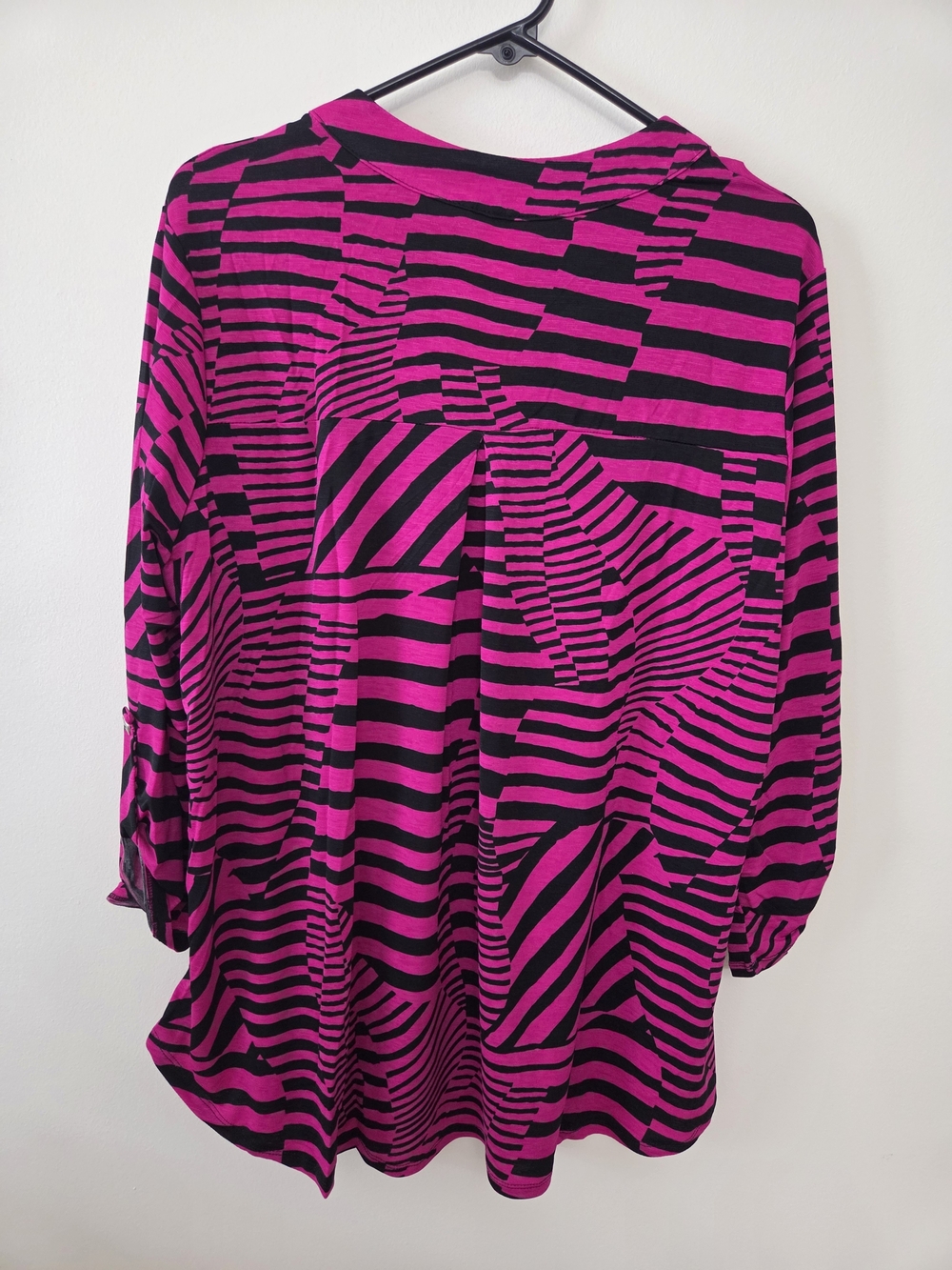 Dear Scarlett Women’s V-Neck Striped Tunic Top - Magenta & Black-XL - Picture 5 of 8